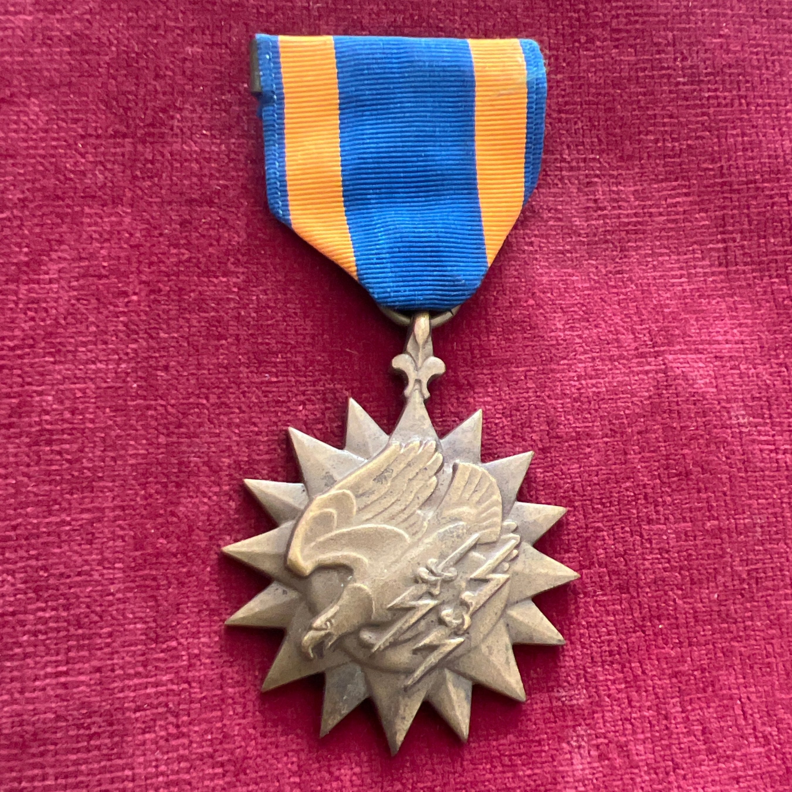 USA, Air Medal, WW2 type, with correct pin fitting – BuyMilitaryMedals.com