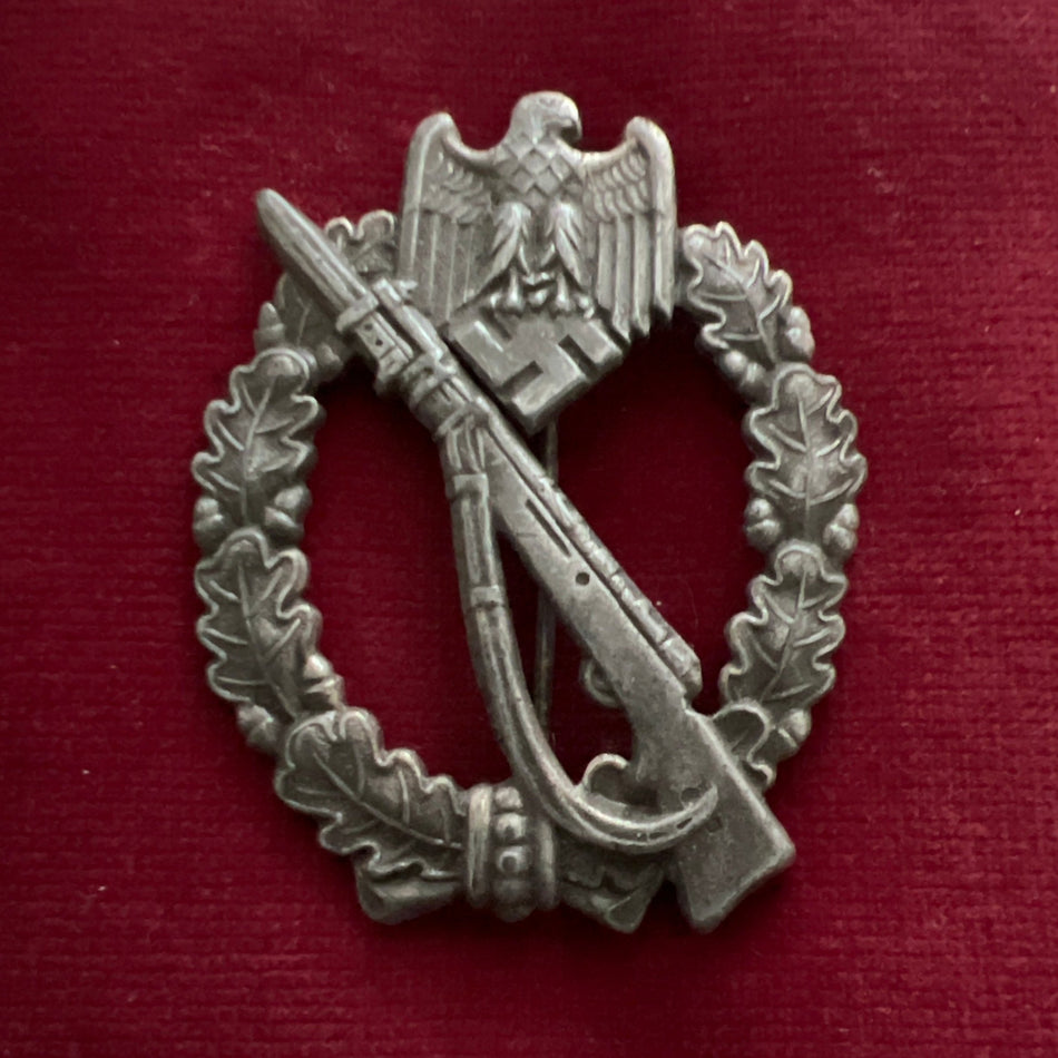 Nazi Germany, Infantry Assault Badge, hollow back type