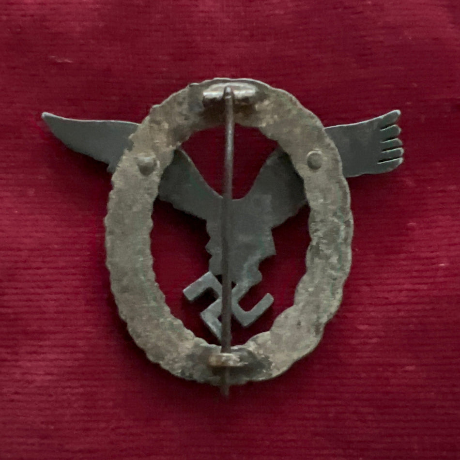 Nazi Germany, Luftwaffe Pilot's Badge, late-war, unmarked, a good example