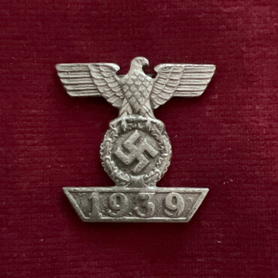 Nazi Germany, bar to the Iron Cross, 2nd class, 3 pins missing