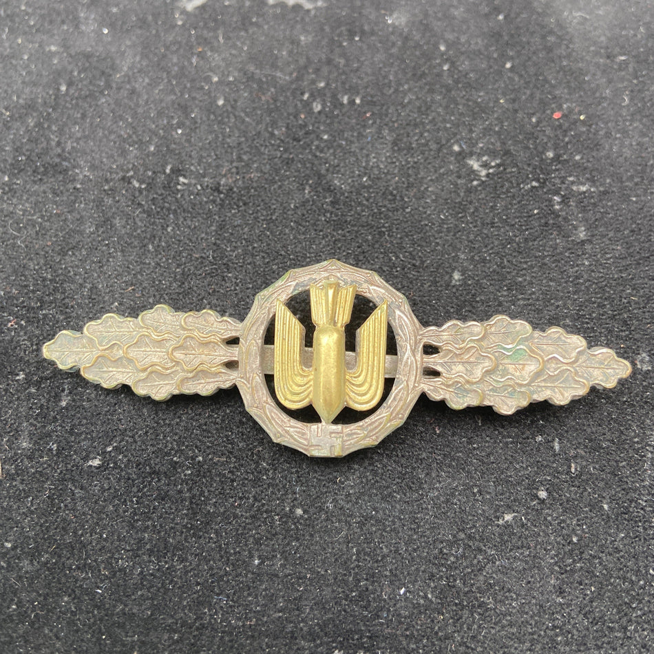 Nazi Germany, Luftwaffe Bomber Clasp, silver grade, marked R.S.S.