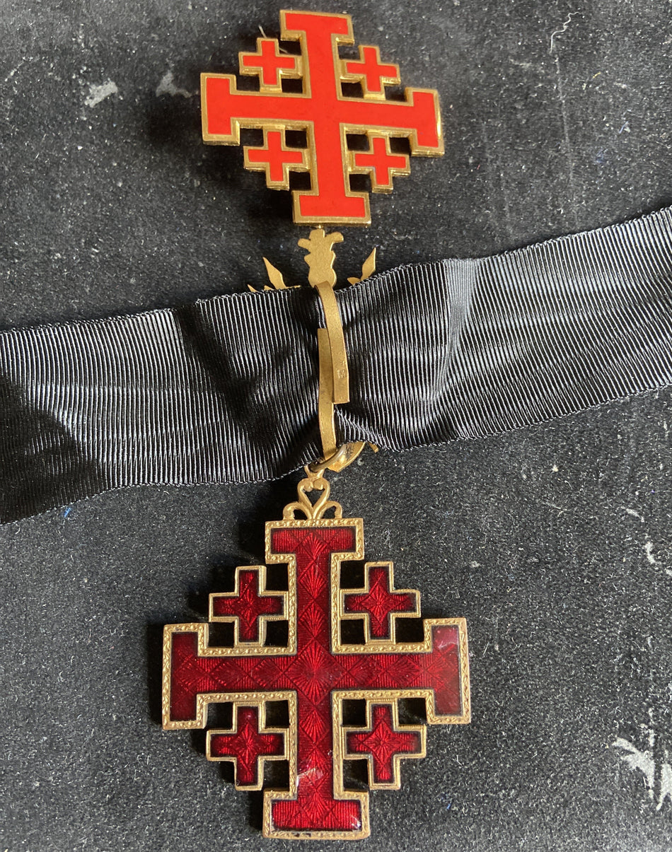 Vatican, Order of the Holy Sepulchre, commander, with badge, gilt metal, two small chips to reverse