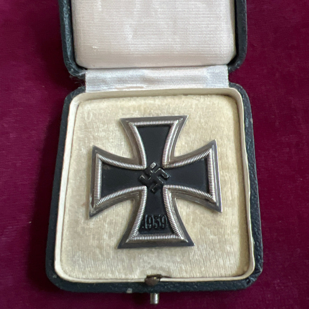Nazi Germany, Iron Cross, 1st class, unmarked, in box of issue