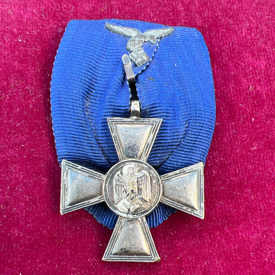 Nazi Germany, Armed Forces 18 Years Long Service Cross with Luftwaffe emblem, scarce