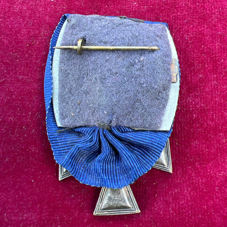 Nazi Germany, Armed Forces 18 Years Long Service Cross with Luftwaffe emblem, scarce