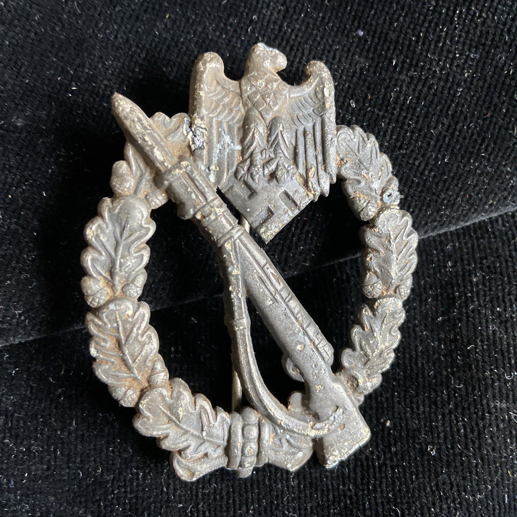 Nazi Germany, Infantry Assault Badge, hollow back type, some pitting