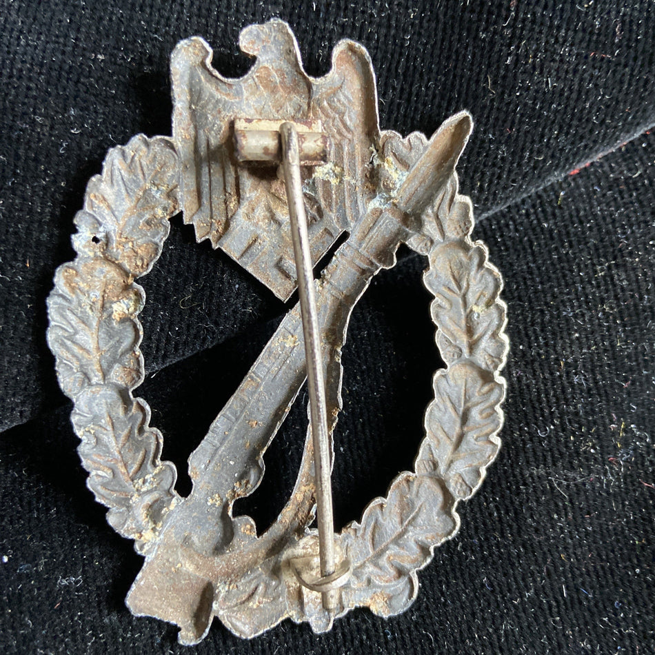 Nazi Germany, Infantry Assault Badge, hollow back type, some pitting