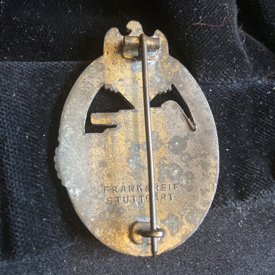 Nazi Germany, Tank Battle Badge, bronze type, maker marked Frank & Reif Stuttgart, some wear