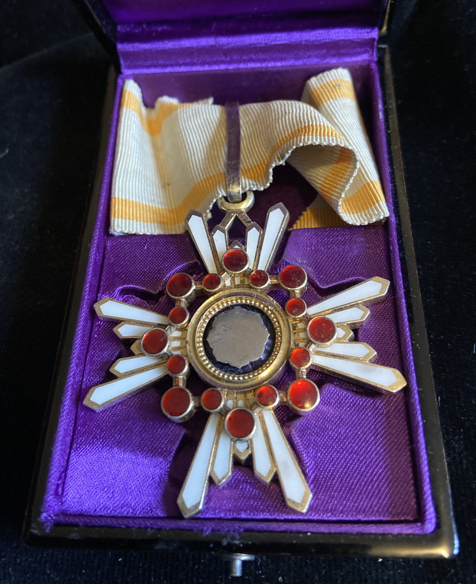Japan, Order of the Sacred Treasure, Commander, 3rd class