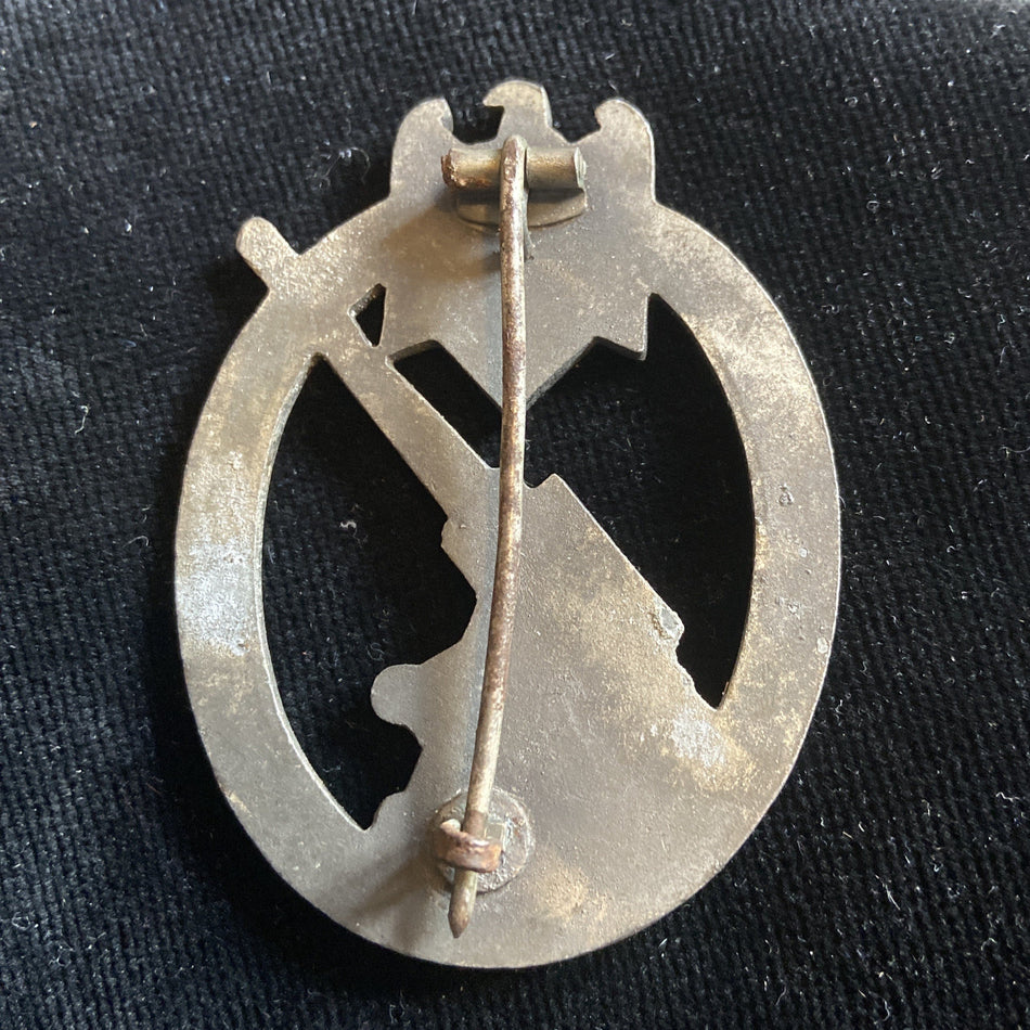 Nazi Germany, Army Flak Badge, late war issue, scarce
