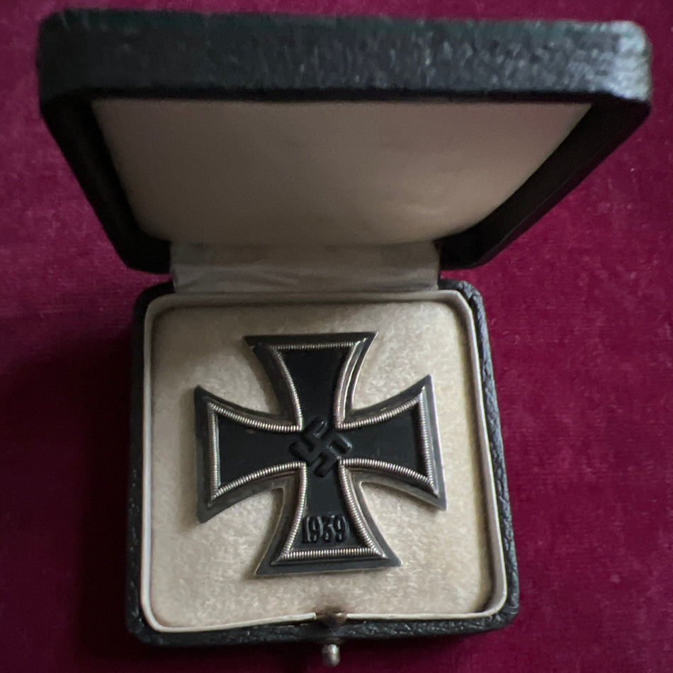 Nazi Germany, Iron Cross, 1st class, in original box of issue, marked number 15