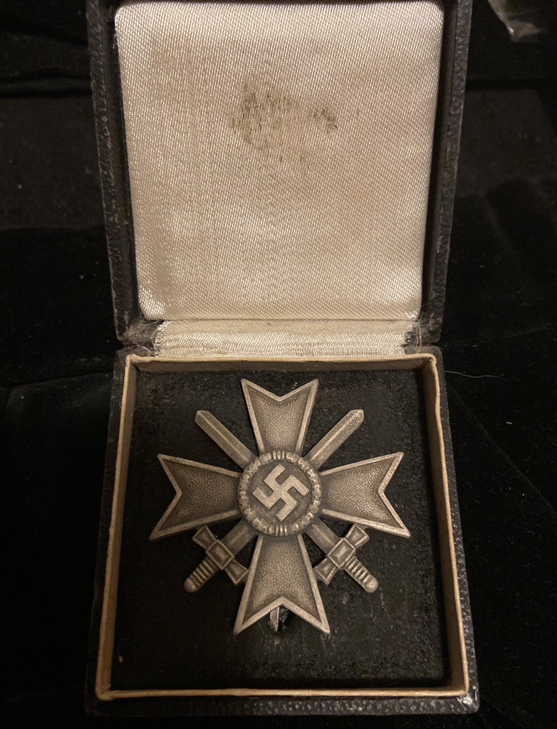 Nazi Germany, War Merit Cross, 1st class, late war issue, unmarked, in box