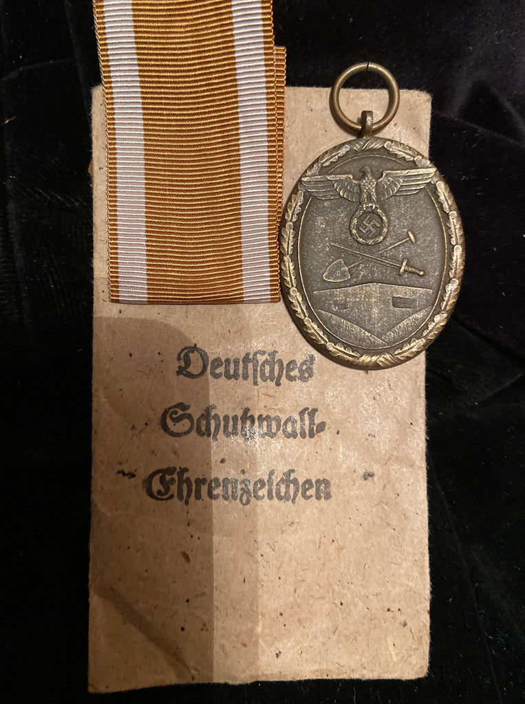 Nazi Germany, West Wall Medal, late-war issue, with packet