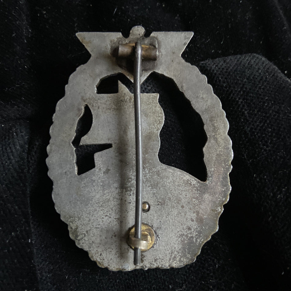 Nazi Germany, Auxiliary Cruiser War Badge, 2 piece example, unmarked, mid-war
