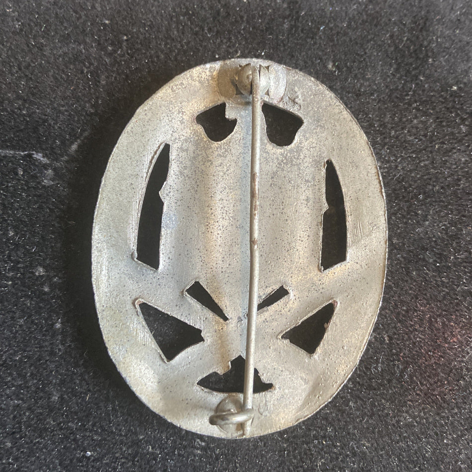 Nazi Germany, General Assault Badge, late war type, a nice example