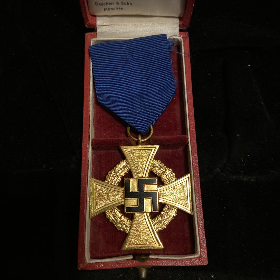 Nazi Germany, 40 Years Faithful Service Cross, in original maker marked box of issue: Deschler and Son, Munchen