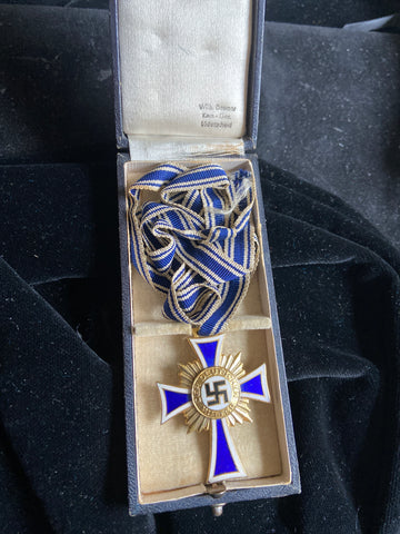 Nazi Germany, Mother's Cross, 1st class, in original box, maker marked Wilh. Deumor Kem. - Ges. Ludenscheid
