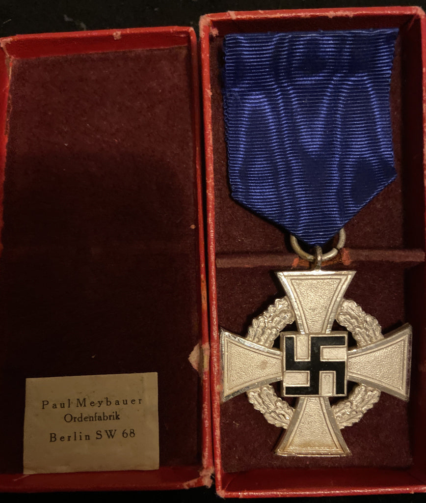 Nazi Germany, 25 Years Long Service Medal, in box of issue, box maker marked Paul Maybeuer