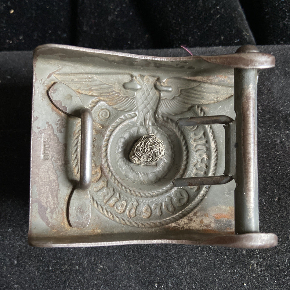 Nazi Germany, SS belt buckle with Latvian button in centre, from the maker Rodo, an interesting item, scarce
