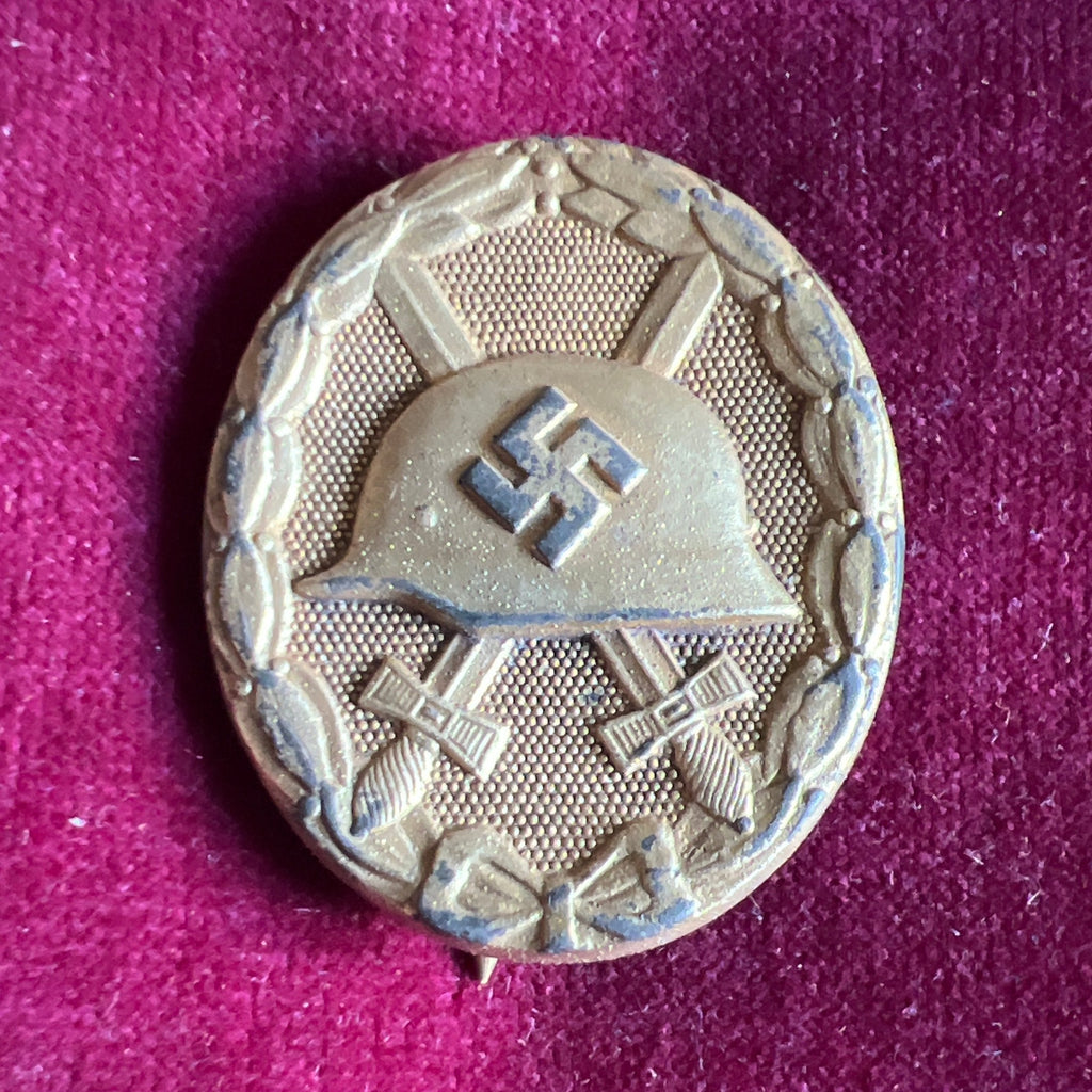 Nazi Germany, Gold Wound Badge, marked L/11, some wear