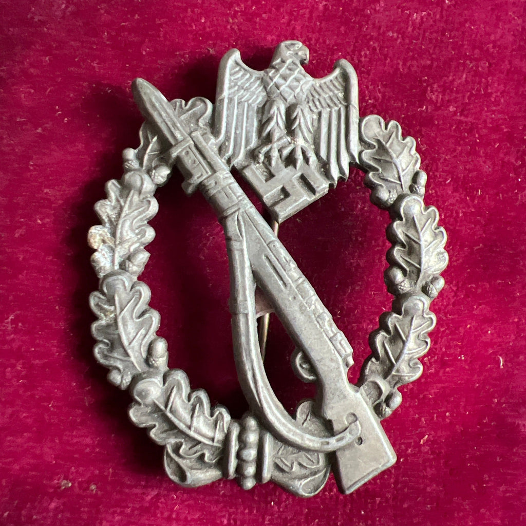 Nazi Germany, Infantry Assault Badge, bronze, marked W.R.42., scarce
