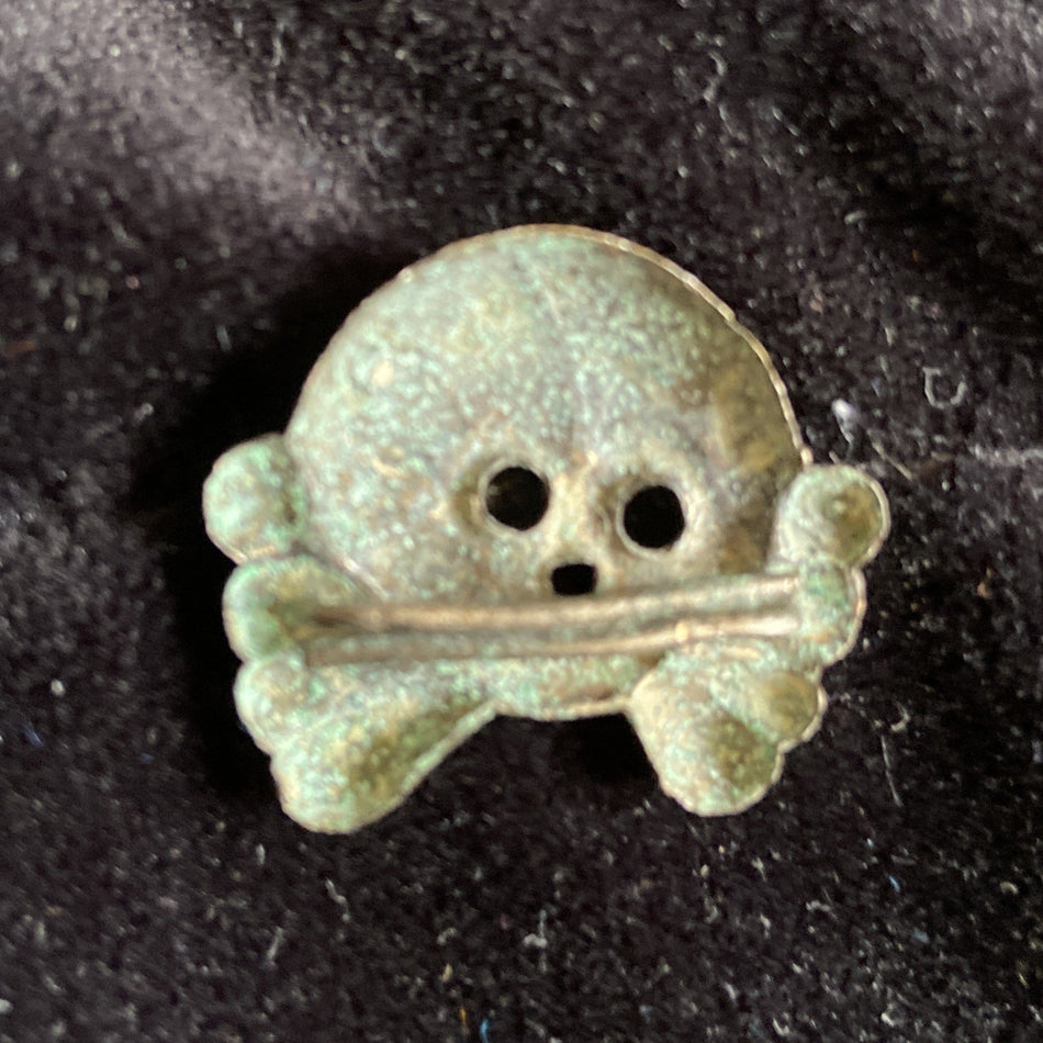 Nazi Germany, collar skull for Panzer uniform, scarce