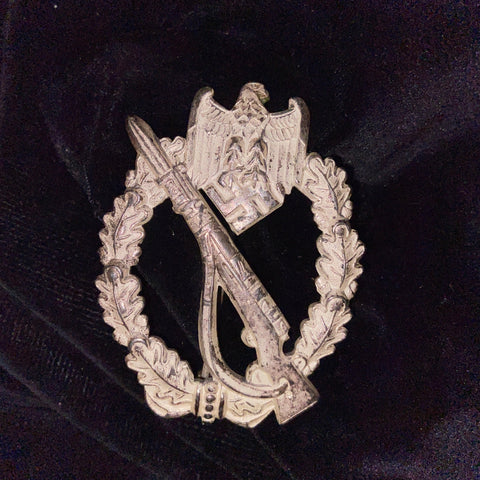 Nazi Germany, Infantry Assault Badge, early type, un-marked, a nice example