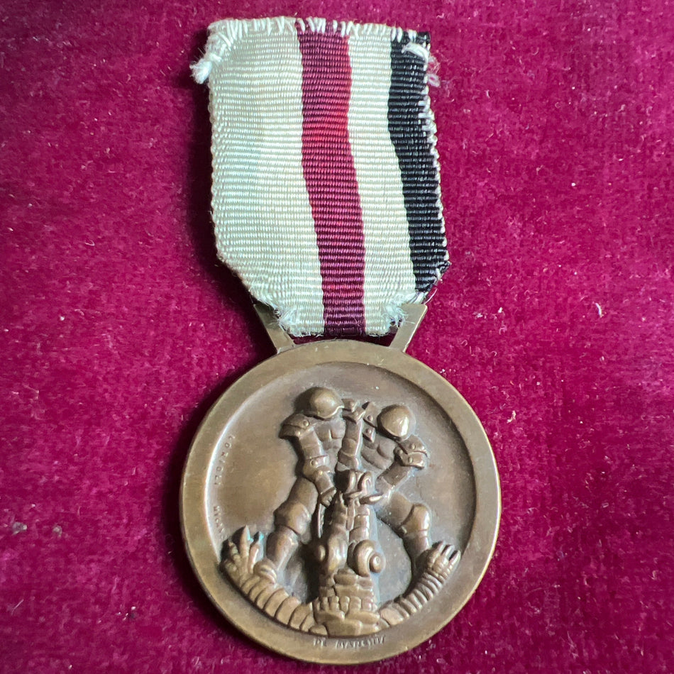 Nazi Germany/ Italy, North Africa Medal 1941-43, bronze, with original ribbon